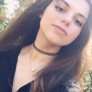 Meet your Posher, Holly